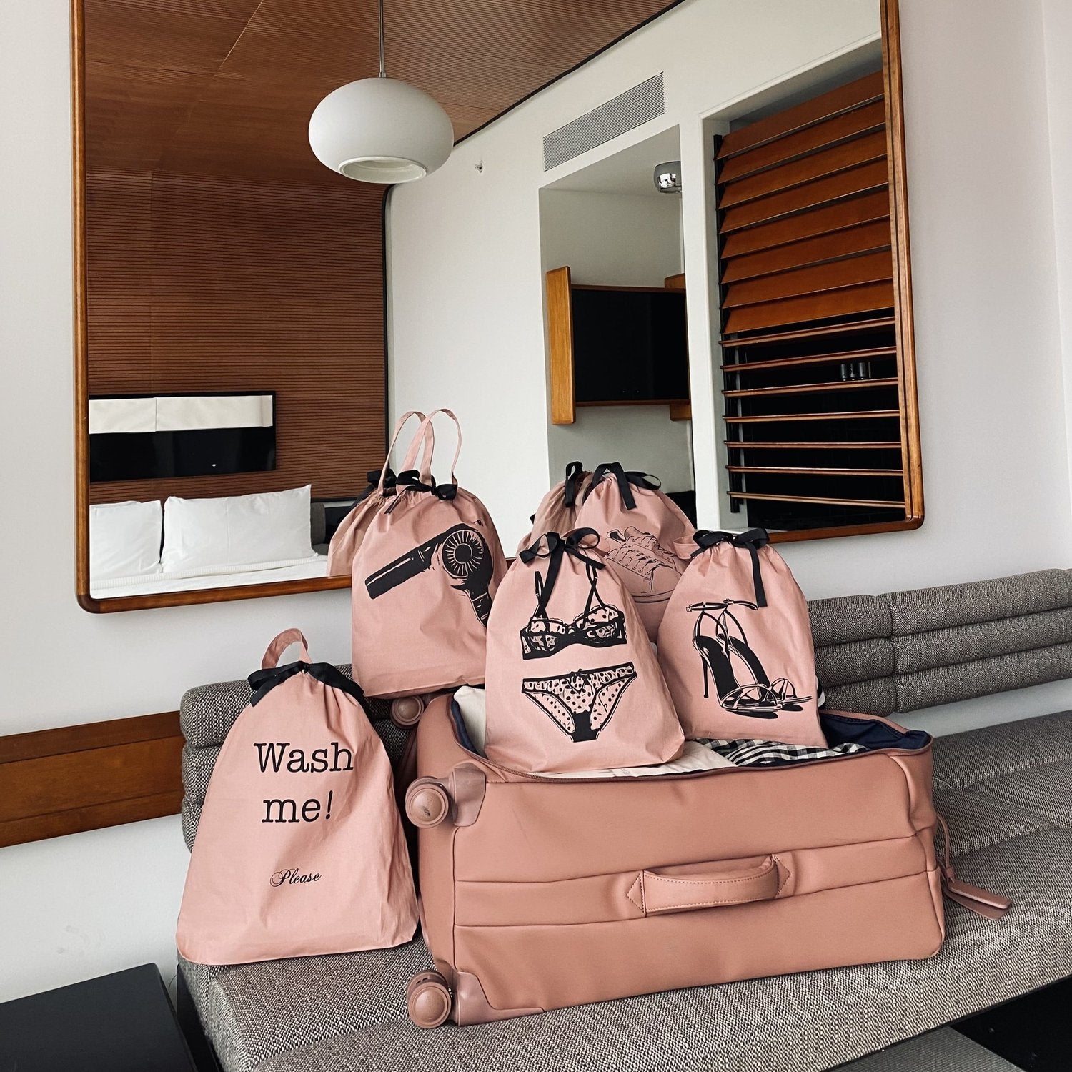 It's all about Pink: The New Travel & Organizing Bags in Pink Collection