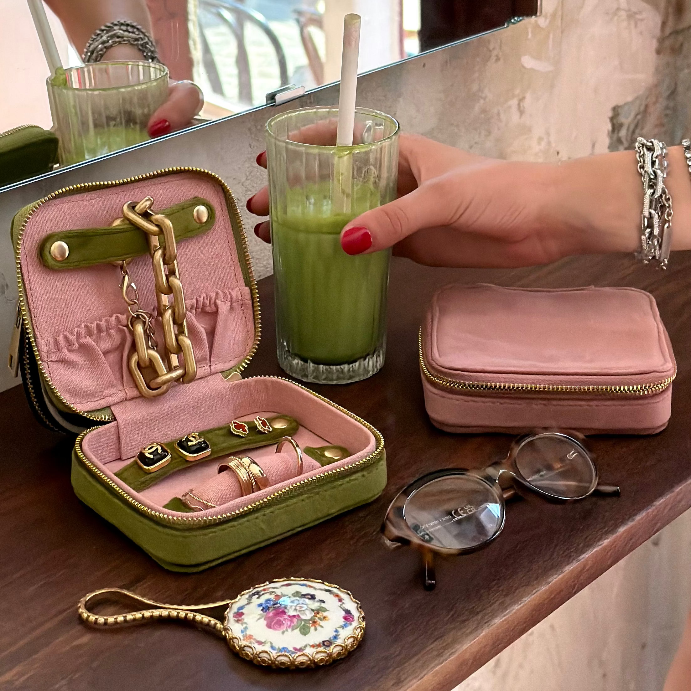 Bag-all Cute Jewelry Box, Monogrammable – Eco Velvet – Matcha Green, open with jewelry beside pink case