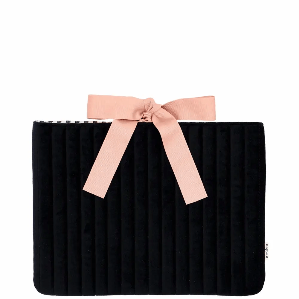 Laptop Sleeve 13" – Velvet – Jetset Black black velvet sleeve with pink bow by Bag-all for travel organization
