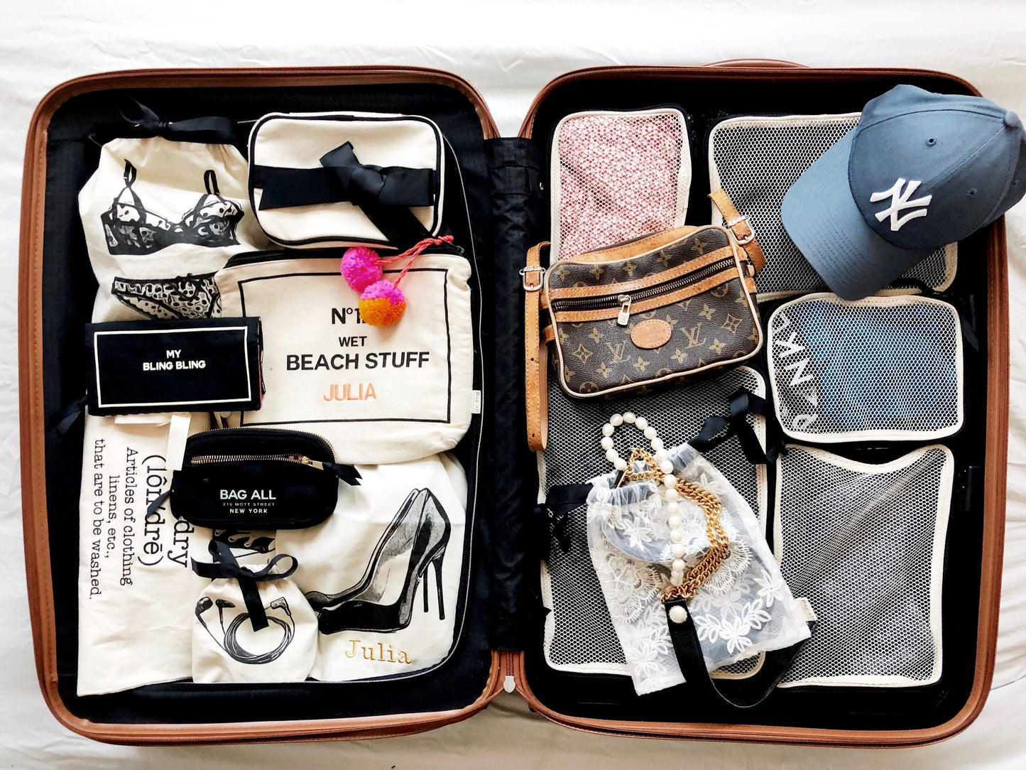 LOUIS VUITTON TRAVEL ACCESSORIES + HOW I PACK MY PACKING CUBE & COSMETIC  BAG 