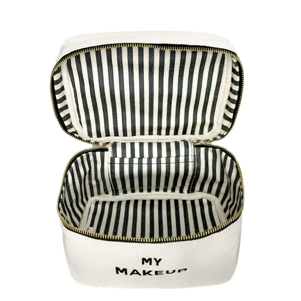 
                                      
                                        black and white inside lining of My Makeup Box Natural
                                      
                                    