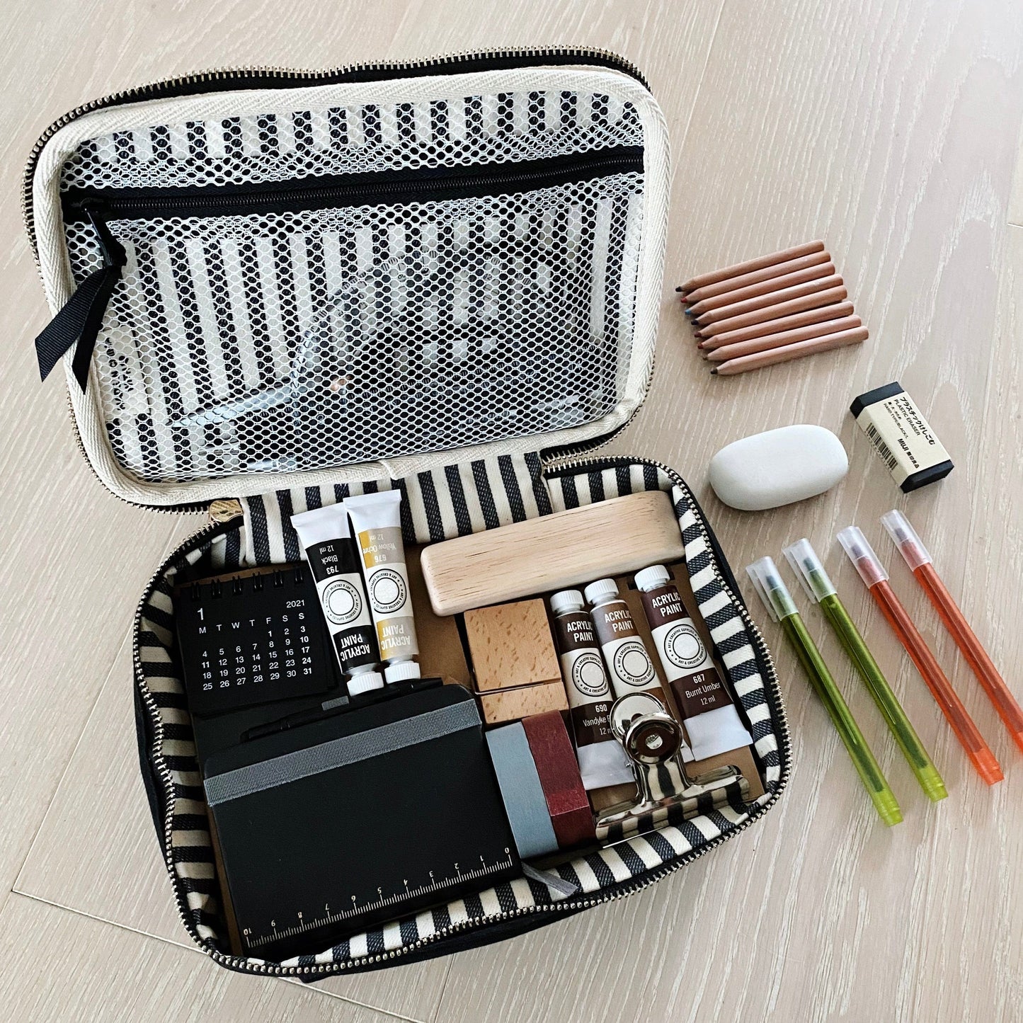 
                                      
                                        Bag-all double sided organizing case
                                      
                                    